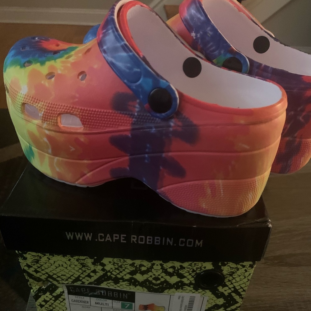 Cool Platform Clogs - Picture 7 of 7